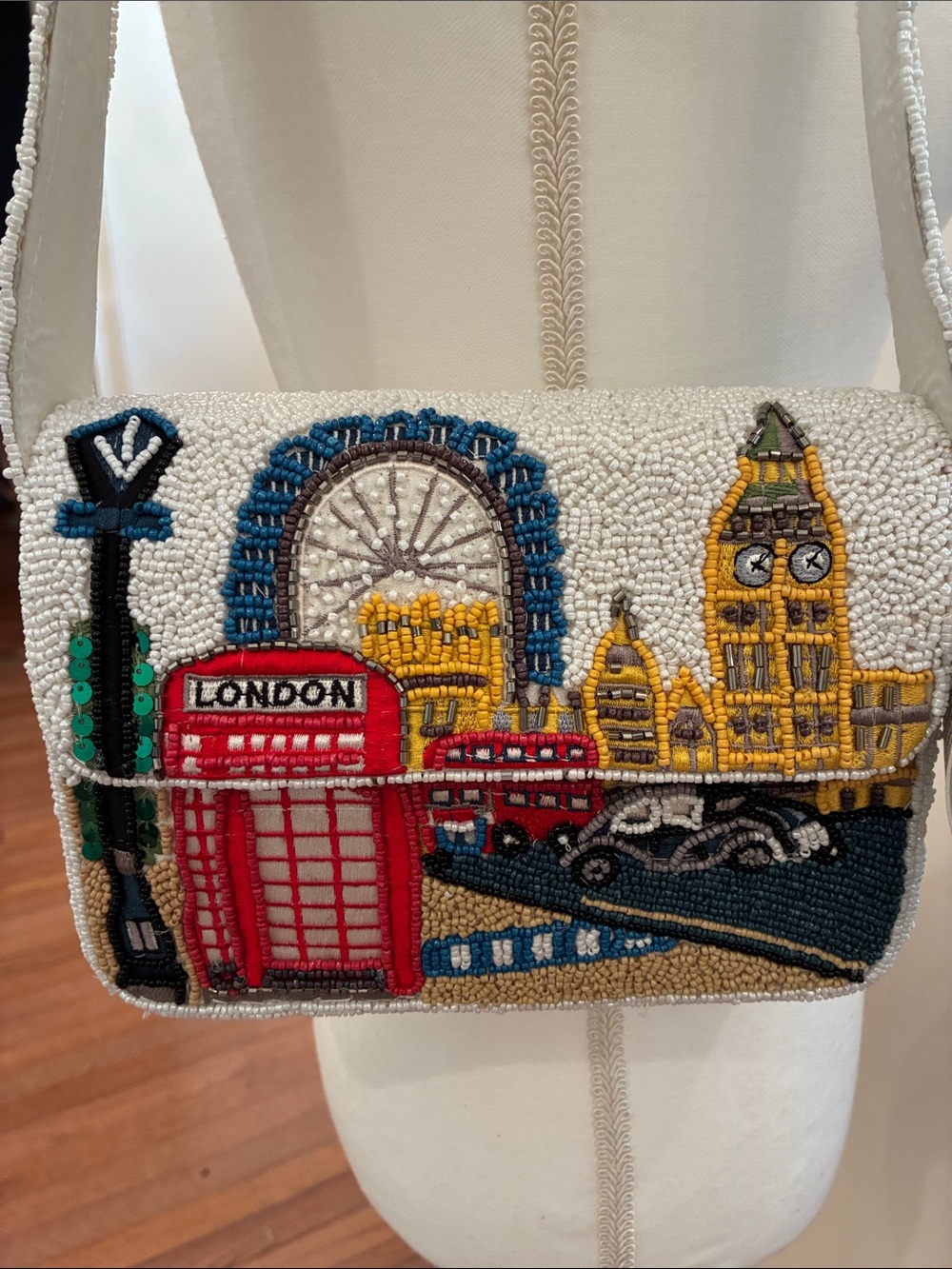 Beaded Bag London Landmark - White, Red & Yellow Shoulder Bag Made in India